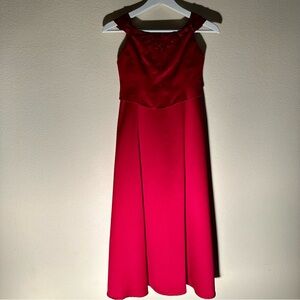 Beautiful Child’s holiday red formal dress. Size 10 girls.